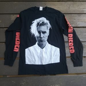 Justin Bieber Purpose Tour Black and Red Long Sleeve Graphic Shirt Size Small